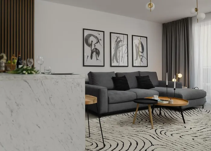 Chic Condo At Urban