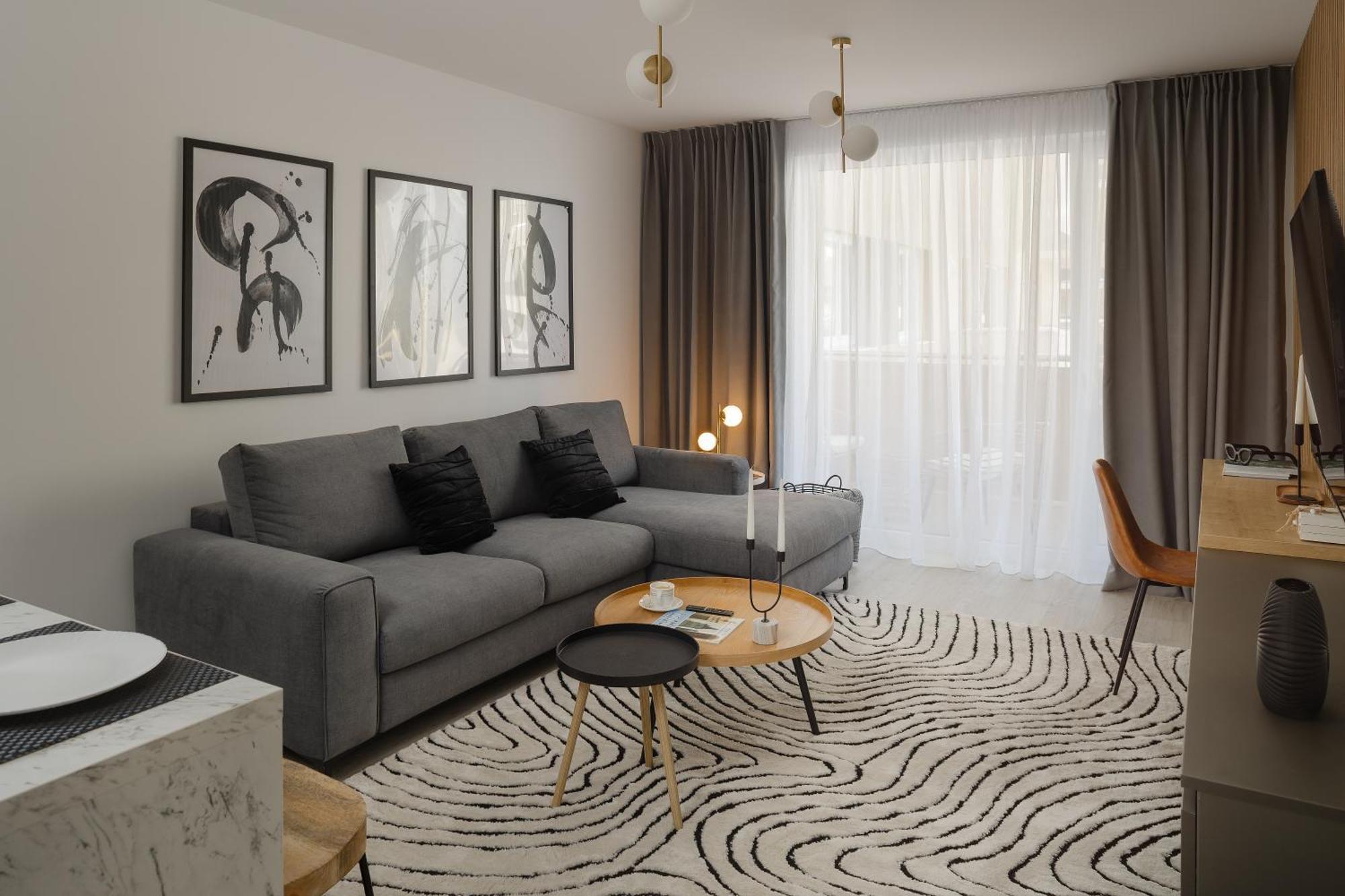 Apartment Chic At Urban *